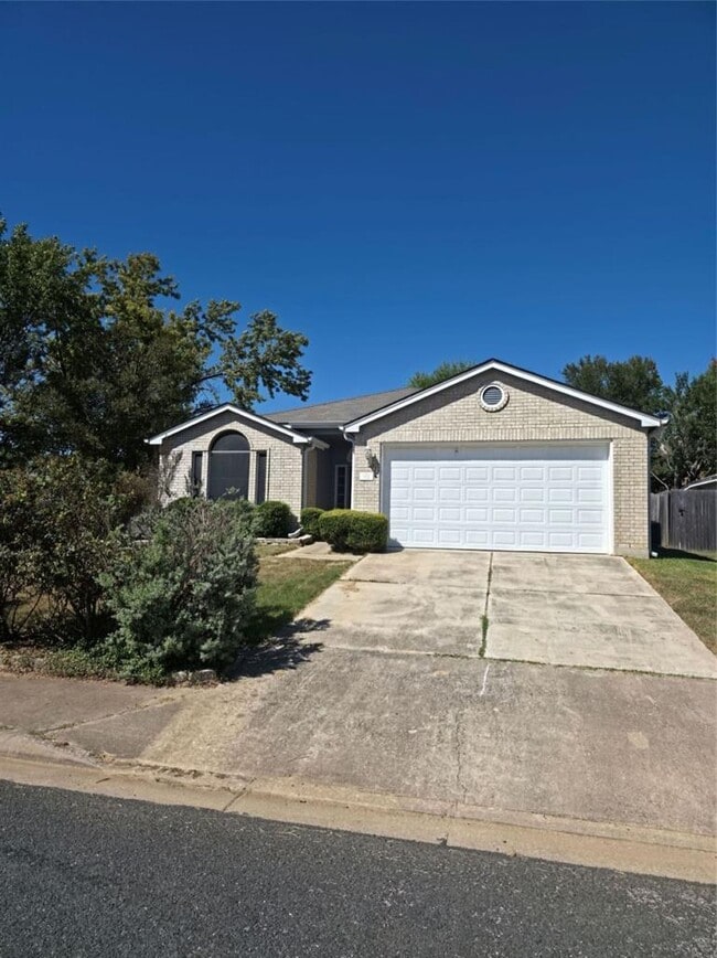 102 Meadowlark Cir