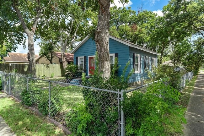 502 6th Ave N in Texas City, TX - Building Photo - Building Photo