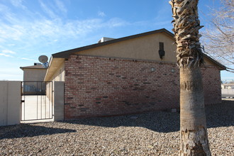 4879 E Owens Ave in Las Vegas, NV - Building Photo - Building Photo