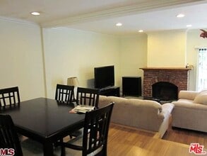 1702 Brockton Ave in Los Angeles, CA - Building Photo - Building Photo
