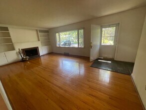 112 Kay St in Ithaca, NY - Building Photo - Building Photo