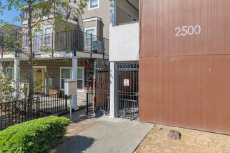2500 Dana St in Berkeley, CA - Foto de edificio - Building Photo