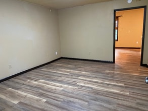 806 Rector Rd in Paragould, AR - Building Photo - Building Photo