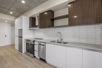 10th & Robinson in San Diego, CA - Building Photo - Building Photo