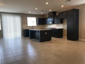 1627 Marsh Ct in Los Banos, CA - Building Photo - Building Photo