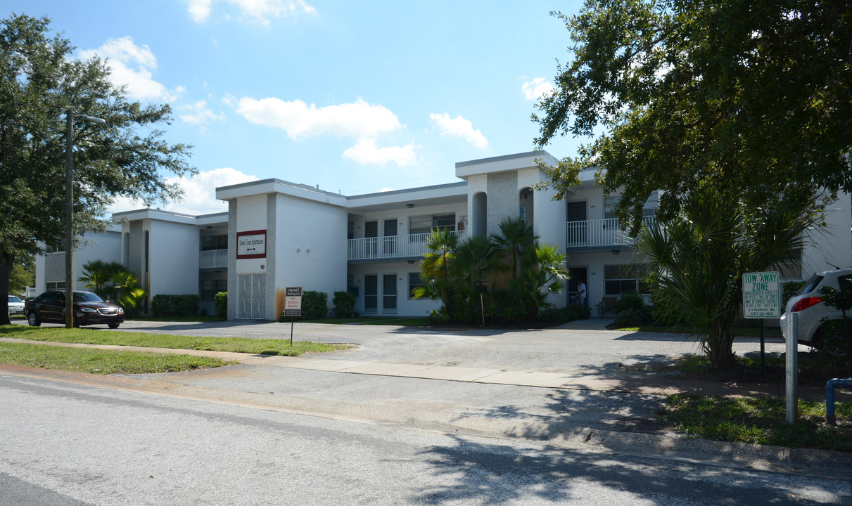 Essex Court in St. Petersburg, FL - Building Photo