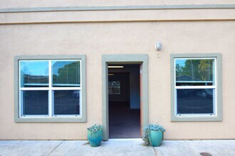 1254 Broadway in Sonoma, CA - Building Photo - Building Photo