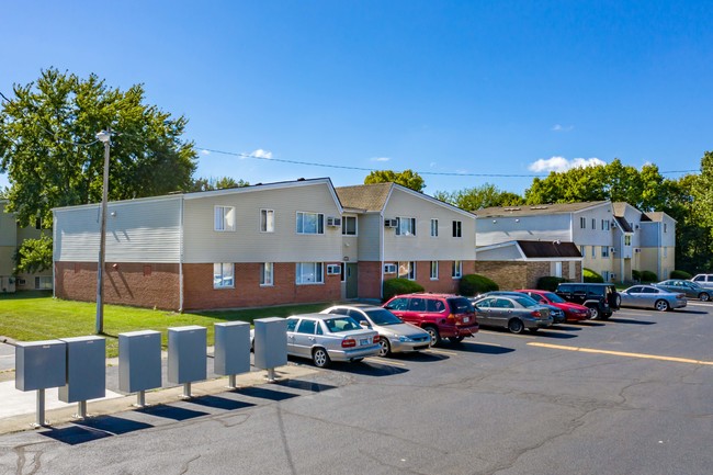 Meadow of Xenia in Xenia, OH - Foto de edificio - Building Photo