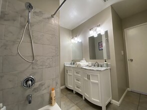 400 Daffodil Dr, Unit 400 in Henderson, NV - Building Photo - Building Photo