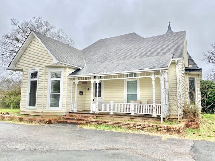 555 N Water Ave-Unit -1 in Gallatin, TN - Building Photo