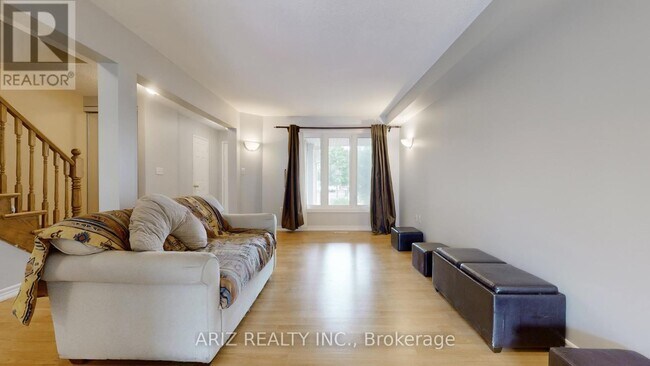 3360 Scotch Pine Gate in Mississauga, ON - Building Photo - Building Photo