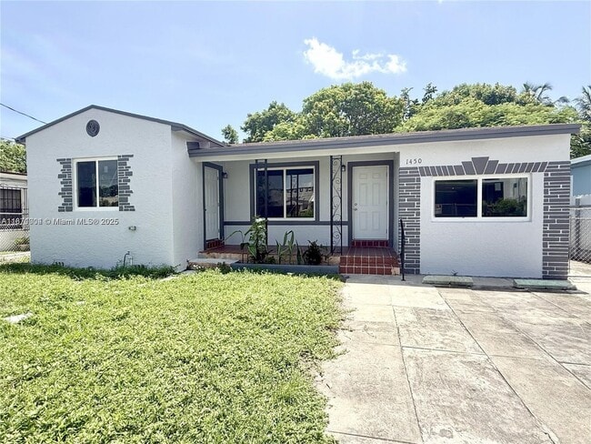 1450 NW 35th St in Miami, FL - Building Photo - Building Photo