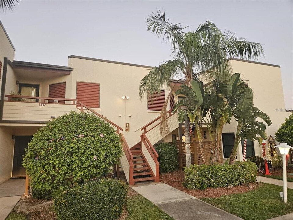 314 Spring Lakes Blvd in Bradenton, FL - Building Photo