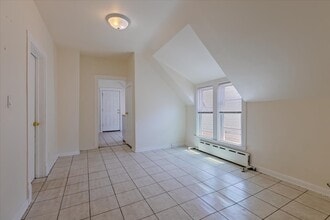 2223 N La Crosse Ave in Chicago, IL - Building Photo - Building Photo