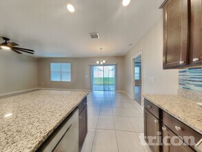 15271 Aquarius Wy in Mascotte, FL - Building Photo - Building Photo