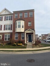 5028 Small Gains Wy in Frederick, MD - Foto de edificio - Building Photo