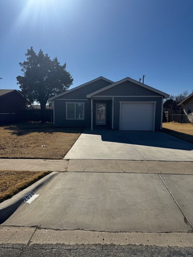 property at 2936 E Colgate St