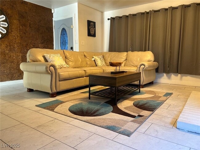 property at 5415 Oxbow St