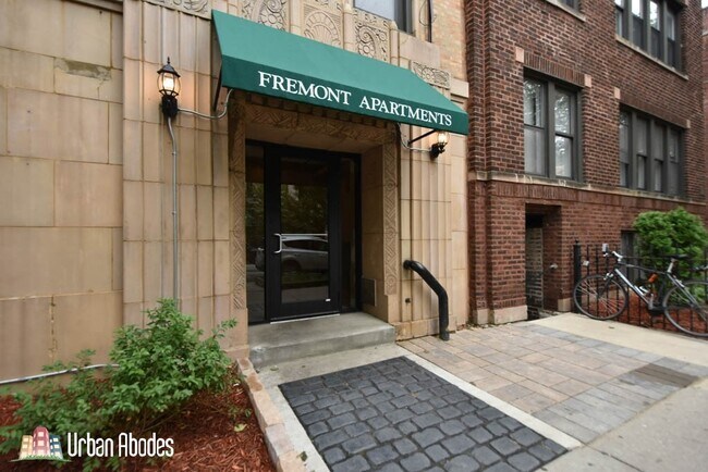 3836 N Fremont, Unit A07C in Chicago, IL - Foto de edificio - Building Photo