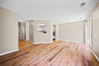 373 Winfield Ct in Schaumburg, IL - Building Photo - Building Photo