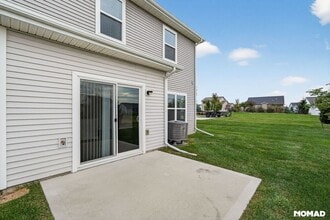 912 Maywood Ln in Waukee, IA - Foto de edificio - Building Photo