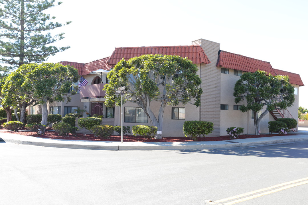 103 El Oriente in San Clemente, CA - Building Photo