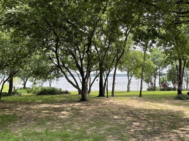 5755 Skinner Way in Grand Prairie, TX - Building Photo - Building Photo
