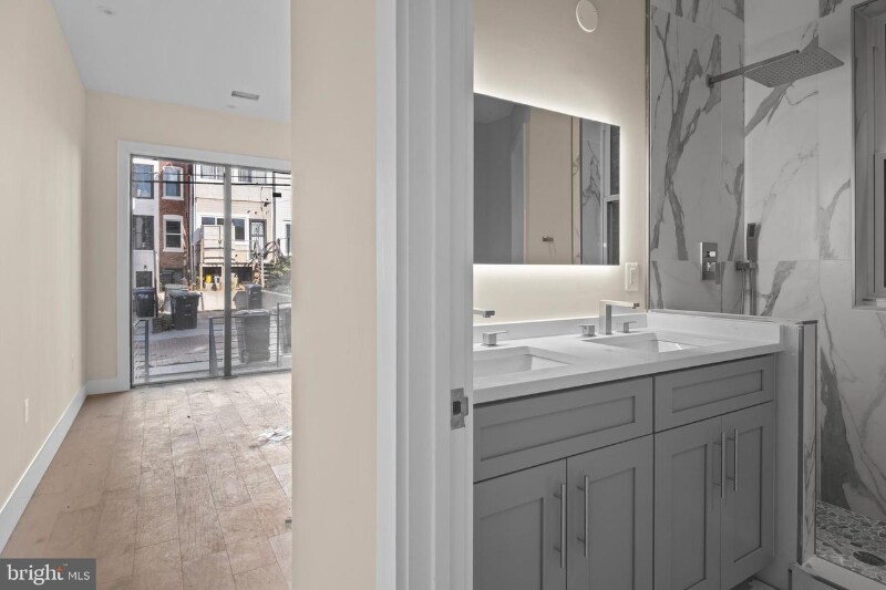 28 Todd Pl NE in Washington, DC - Building Photo