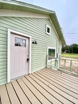 732 Valley Way St in San Marcos, TX - Building Photo