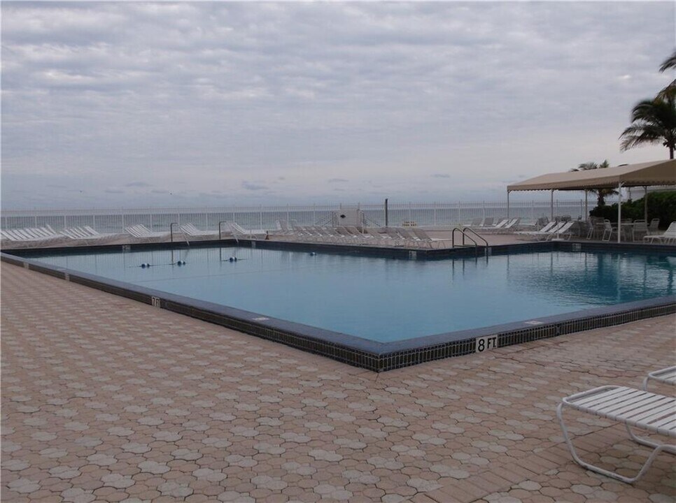 3505 S Ocean Dr, Unit 1221 in Hollywood, FL - Building Photo