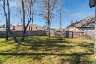 17138 Crimson Crest Dr in Conroe, TX - Foto de edificio - Building Photo