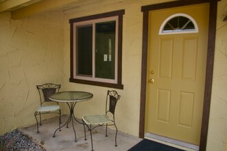 6186 Chia Ave in Twentynine Palms, CA - Building Photo - Building Photo