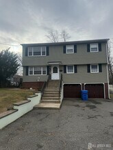 55 Murdock St in Woodbridge Township, NJ - Building Photo - Building Photo