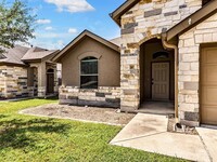 268 Dragon Ridge Rd in Buda, TX - Foto de edificio - Building Photo