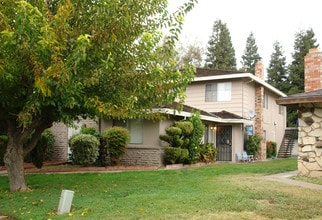 2932 Norcade Cor in Sacramento, CA - Building Photo - Building Photo