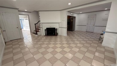 185 Weir St in Hempstead, NY - Building Photo - Building Photo