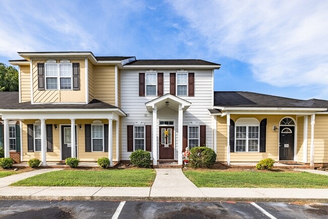 Sterling Pointe Town Homes in Goldsboro, NC - Foto de edificio - Building Photo