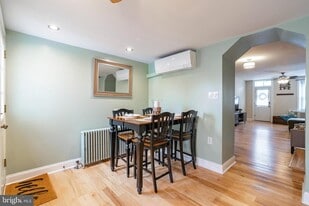 225 W 6th Ave in Conshohocken, PA - Building Photo