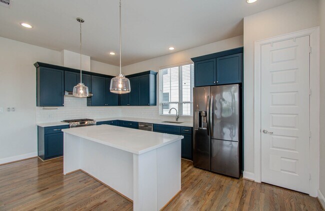 2812 Grand Fountains Dr in Houston, TX - Building Photo - Building Photo