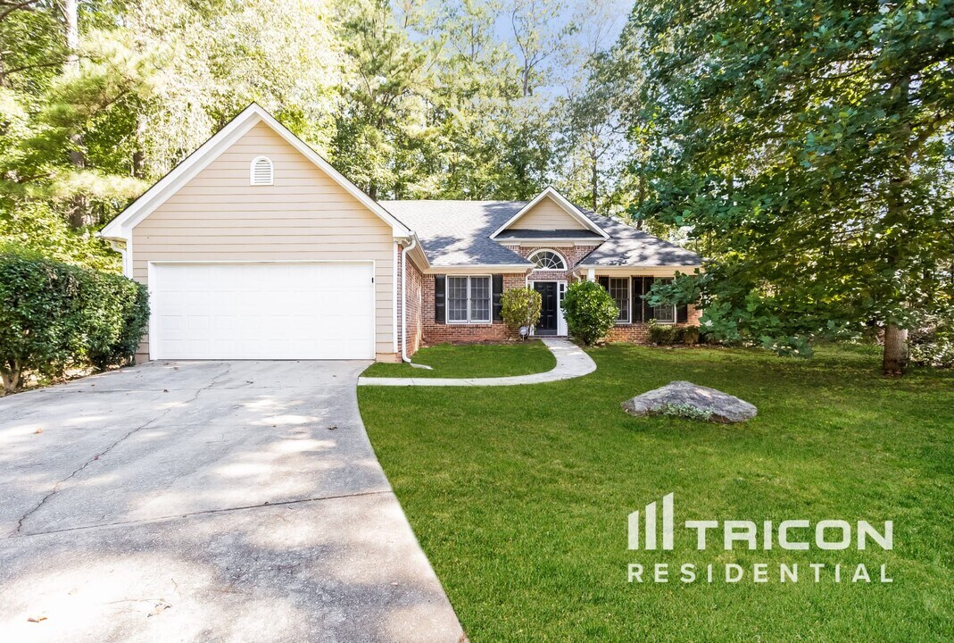 3252 Poplar Ridge Ct in Rex, GA - Building Photo