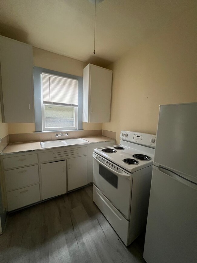 315 S 2nd St in Coos Bay, OR - Building Photo - Building Photo