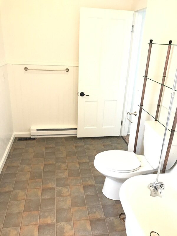 1051 Elk St in Franklin, PA - Building Photo - Building Photo