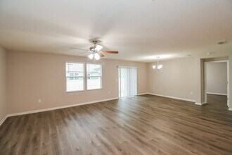 2035 Pebble Point Dr in Green Cove Springs, FL - Building Photo - Building Photo