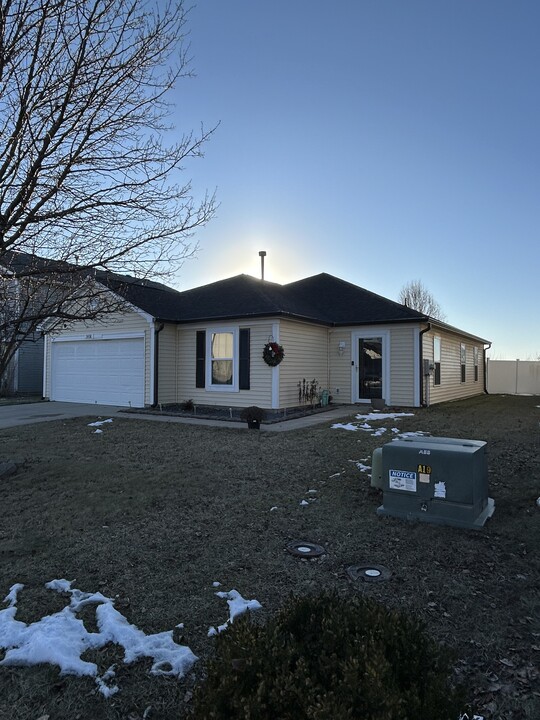 11438 N Meadowbend Way in Monrovia, IN - Building Photo