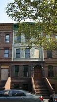 71 W 119th St Apartamentos