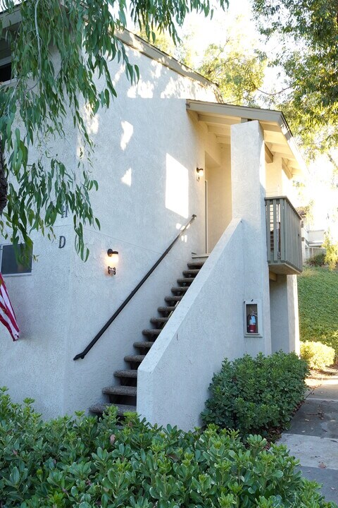 23241 La Glorieta, Unit 59 in Mission Viejo, CA - Building Photo