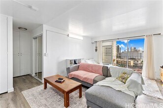 1616 Kewalo St in Honolulu, HI - Building Photo - Building Photo