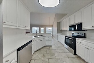 129 Graybrook Ct in Grayson, GA - Building Photo - Building Photo