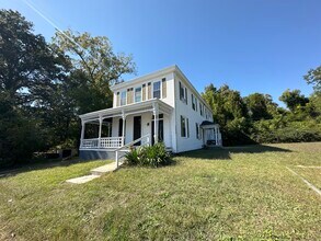 12020 Winfree St, Unit 4 in Chester, VA - Building Photo - Building Photo