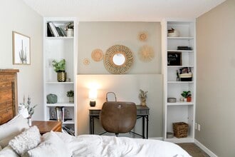 1987 Palm Dr, Unit 2 in Colorado Springs, CO - Building Photo - Building Photo